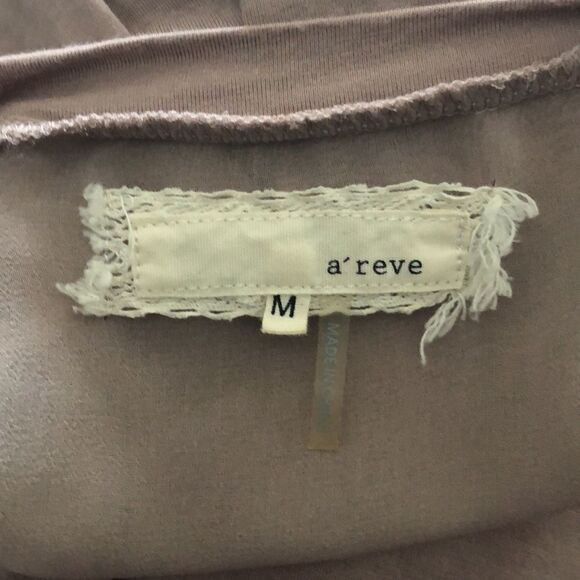 a’reve hi lo sheer short sleeve top, size medium - Picture 10 of 10